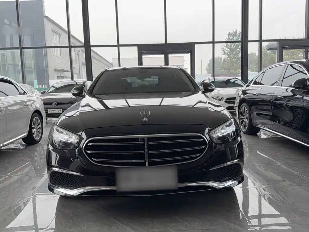 Mercedes-Benz E-Class — миниатюра 4