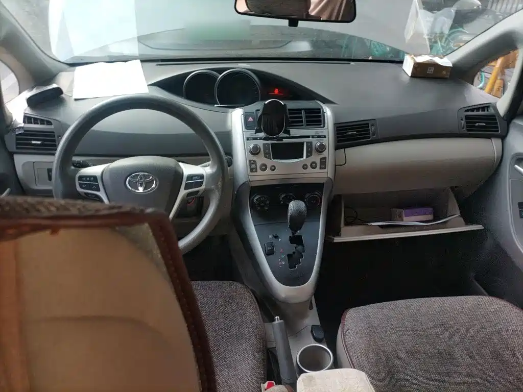 Toyota Verso — миниатюра 10