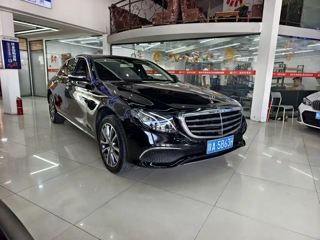 Mercedes-Benz E-Class — миниатюра 2