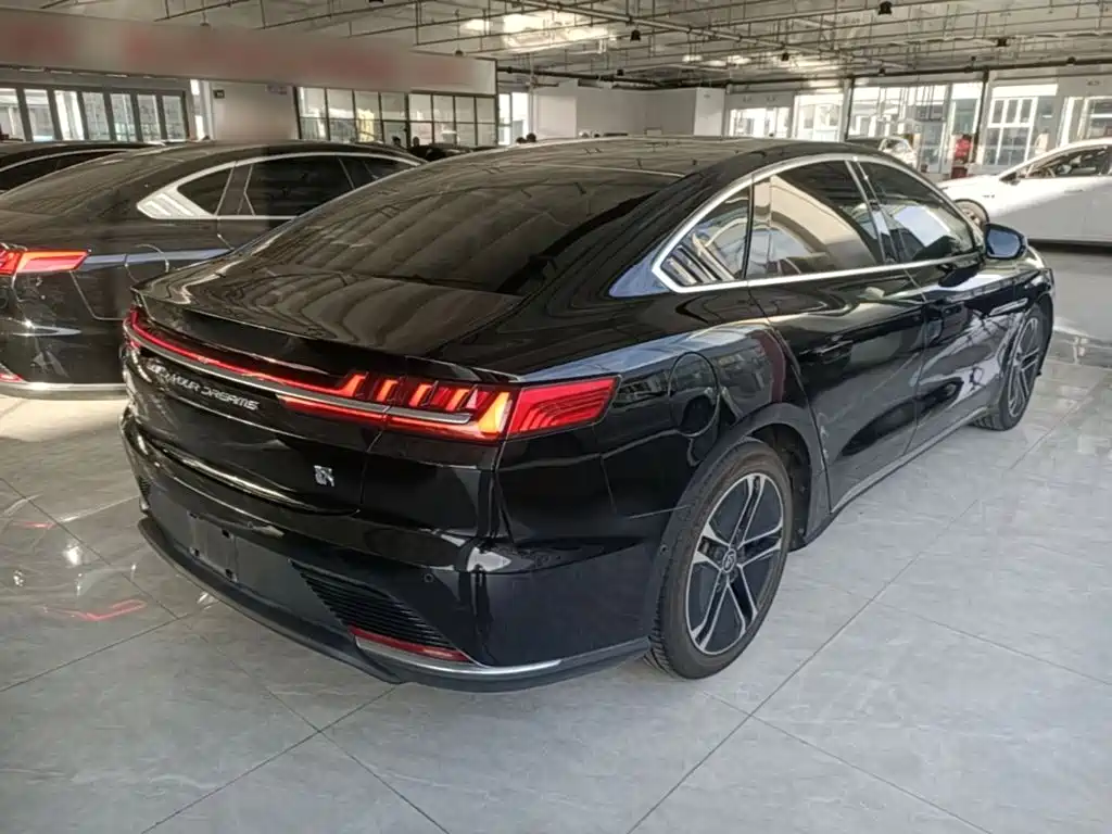 BYD Han — миниатюра 7