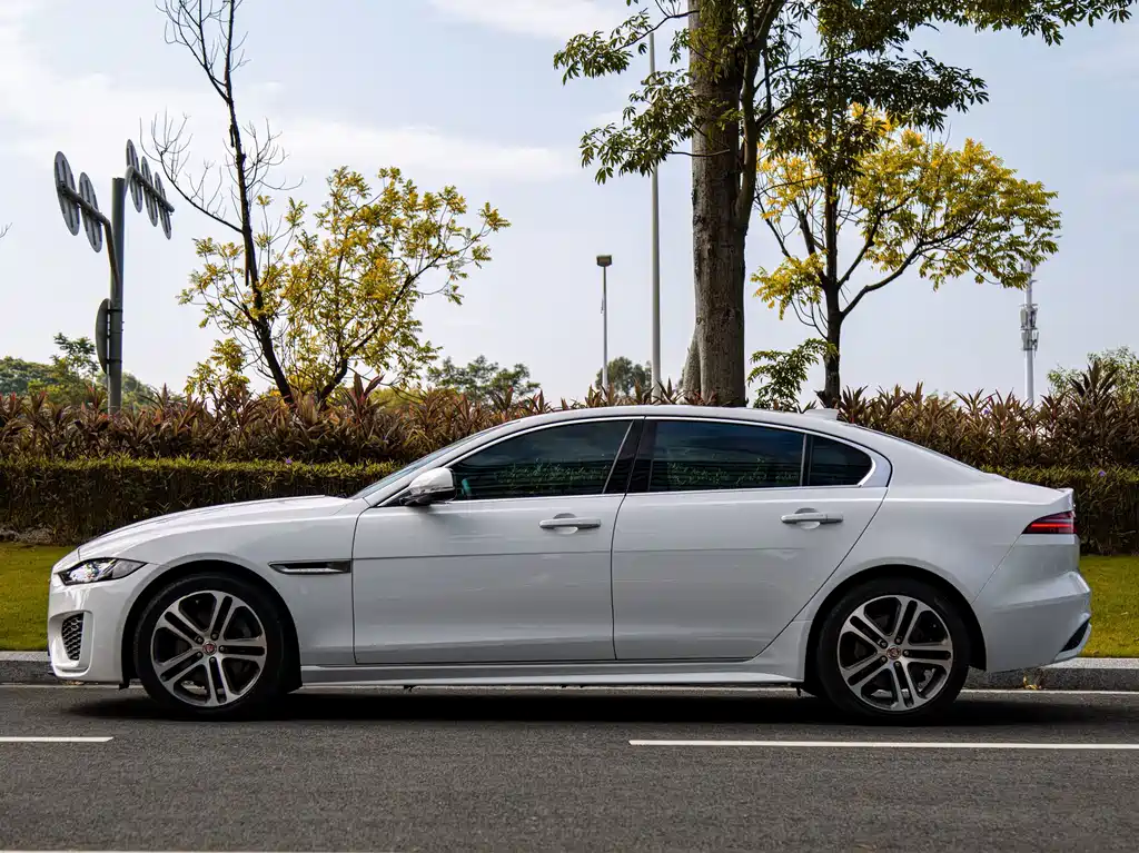 Jaguar XEL — миниатюра 14