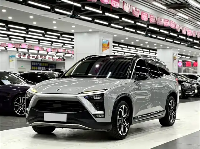 NIO NIO ES8 2018