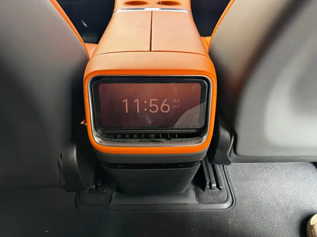 Xiaomi YU7 — миниатюра 16