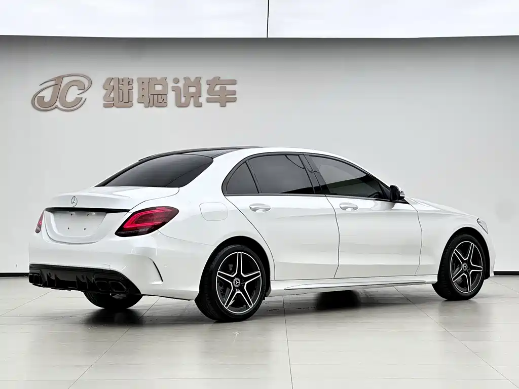 Mercedes-Benz C-Class — миниатюра 7