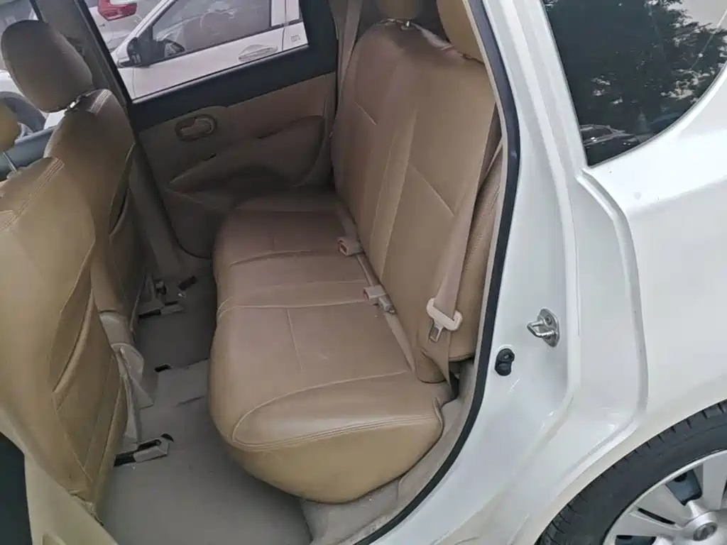 Nissan Livina — миниатюра 17