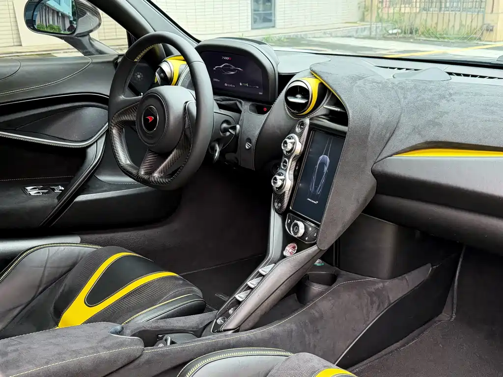 McLaren 720S — миниатюра 8