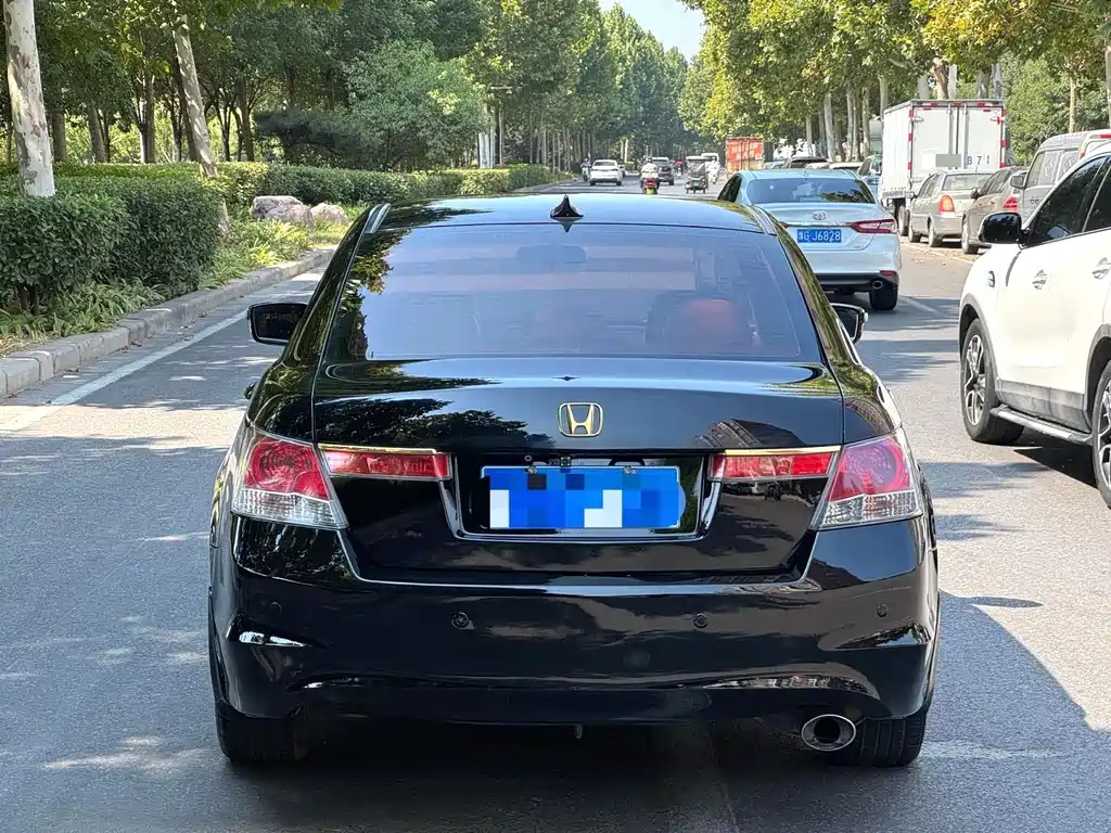 Honda Accord — миниатюра 10