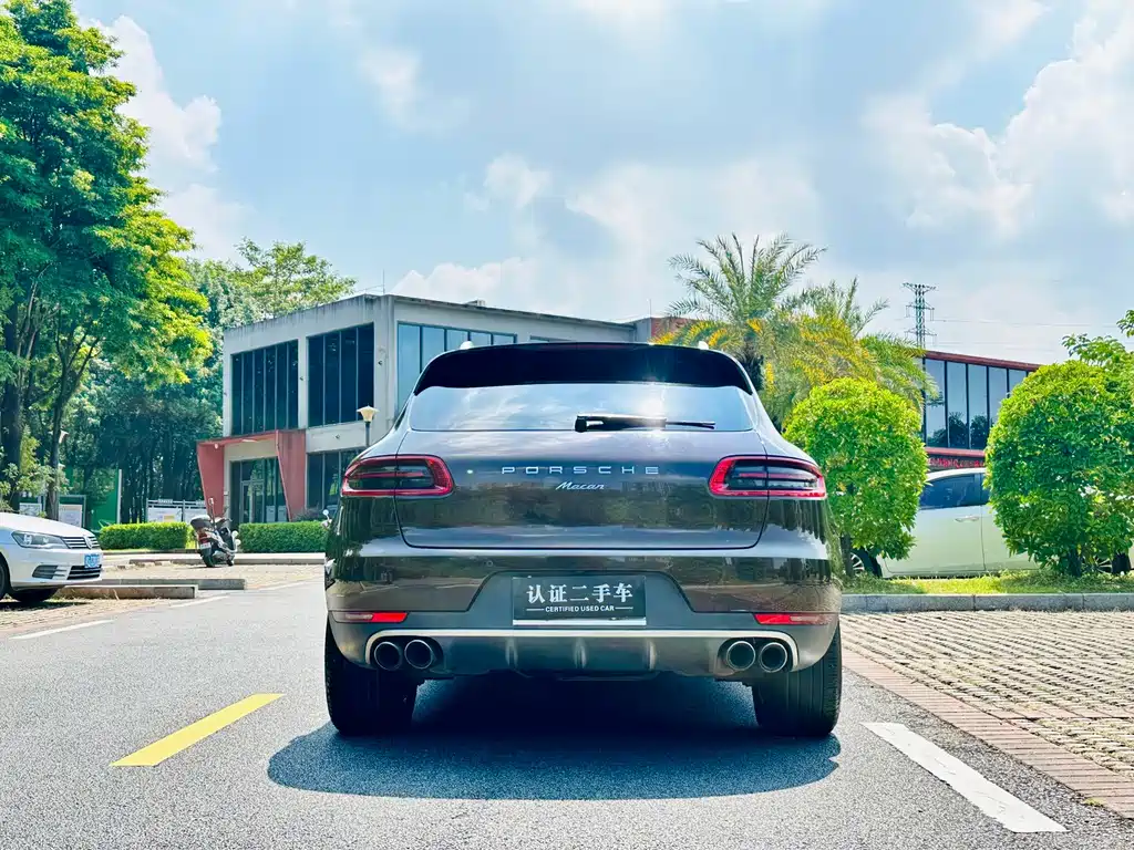 Porsche Macan — миниатюра 7