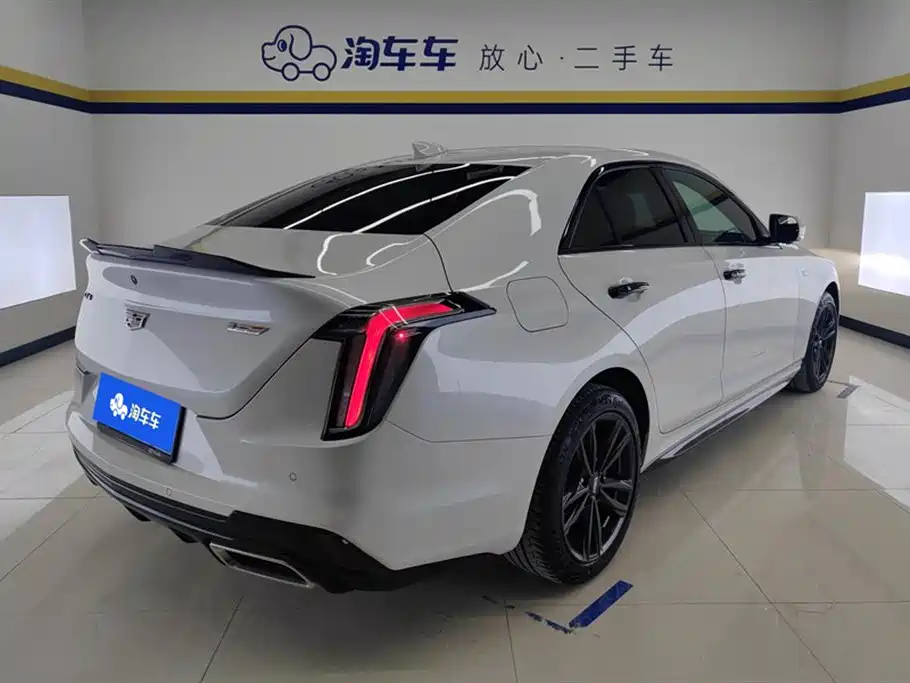 CADILLAC CT4