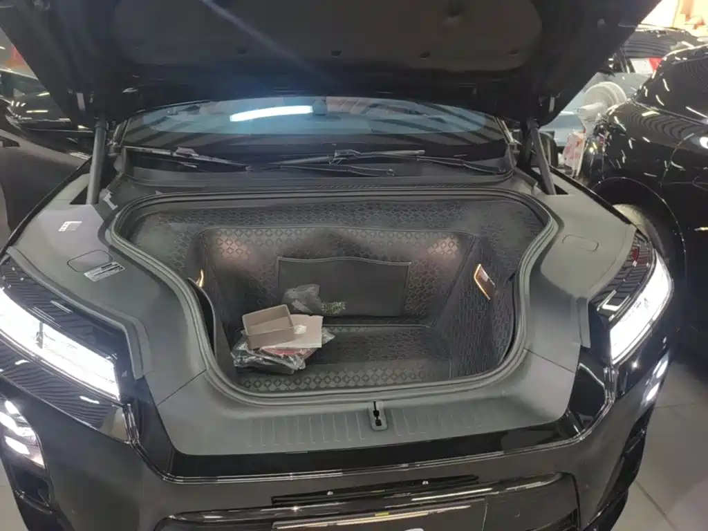 NIO ES8 — миниатюра 20