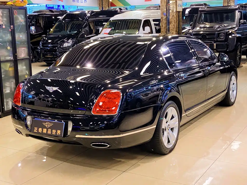 Bentley Flying Spur 2010 6.0T мест