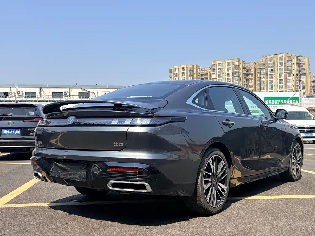 Changan Eado — миниатюра 4