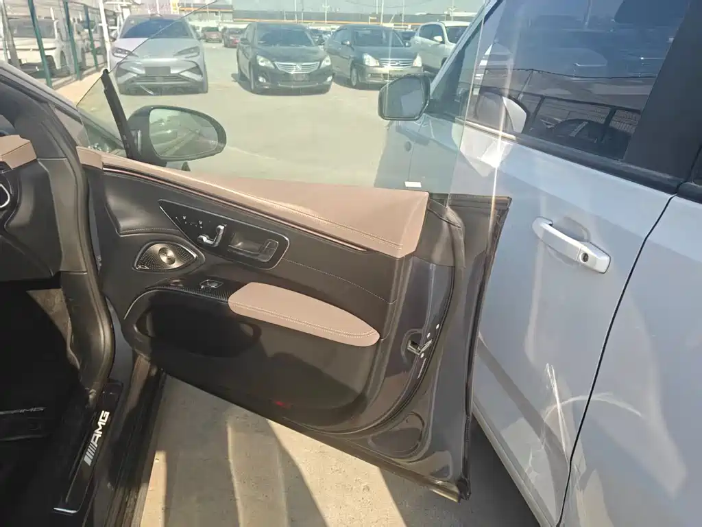 MERCEDES-BENZ EQS AMG