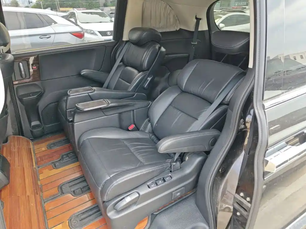 Honda Elysion — миниатюра 17