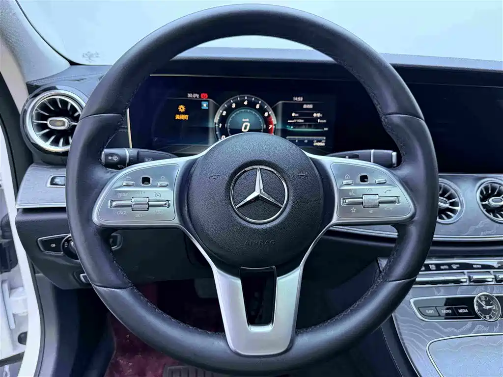 Mercedes-Benz CLS — миниатюра 17