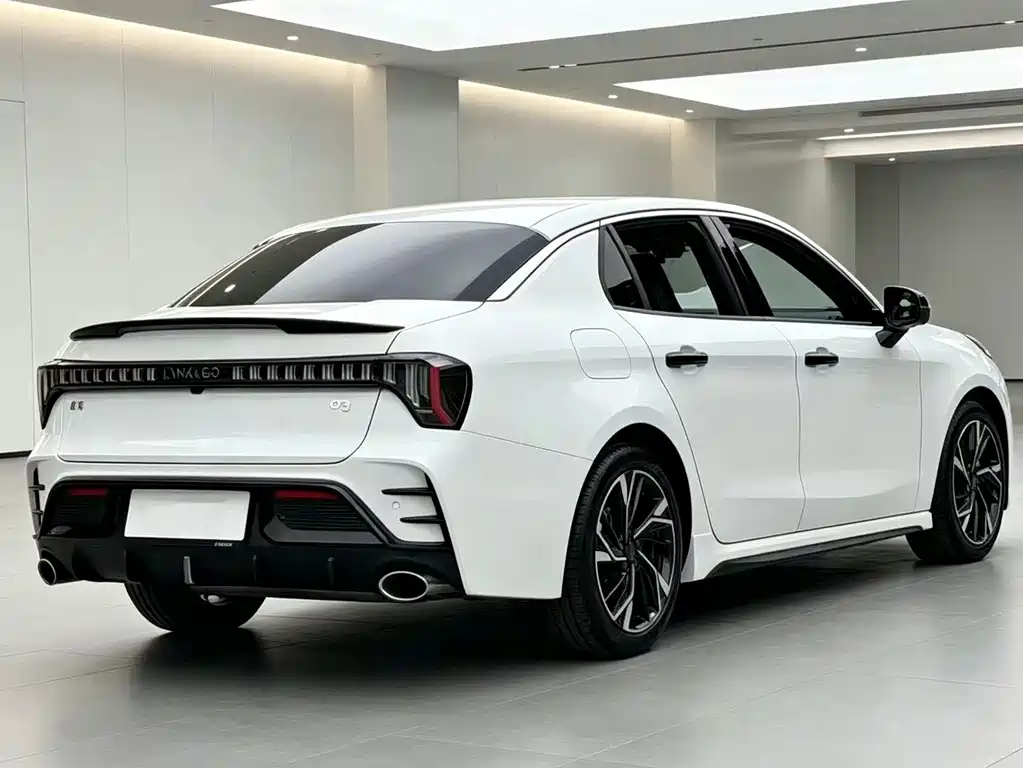 Lynk & Co 03 — миниатюра 11