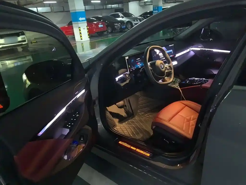 BMW i5 — миниатюра 12