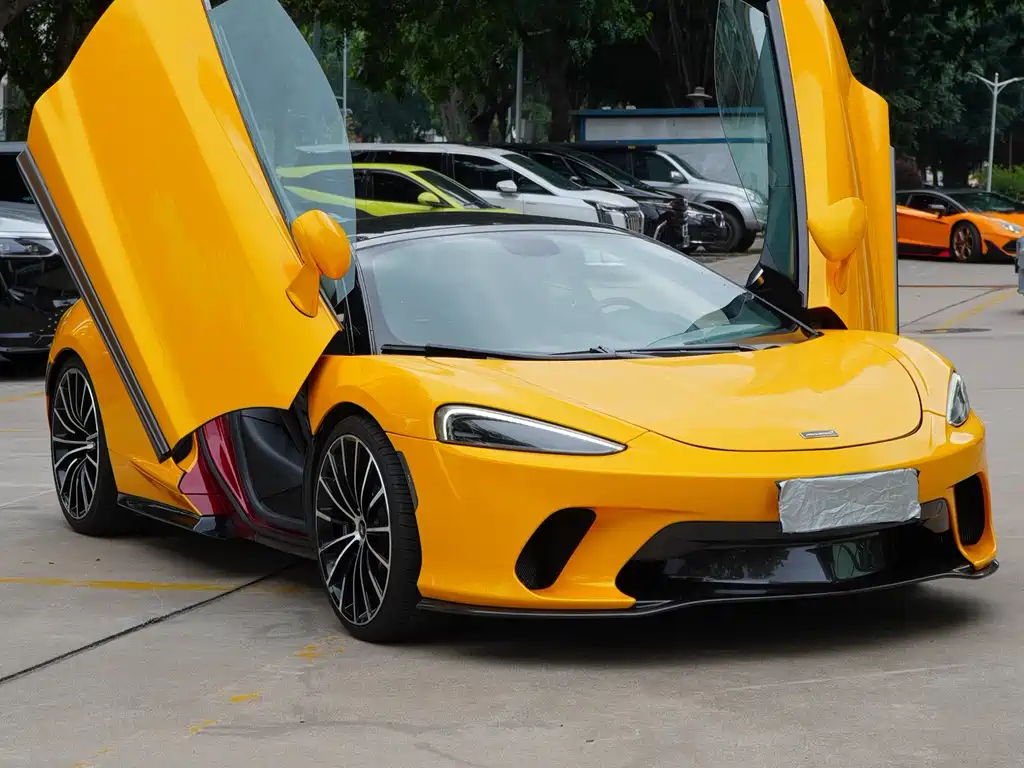 Купить McLaren GT