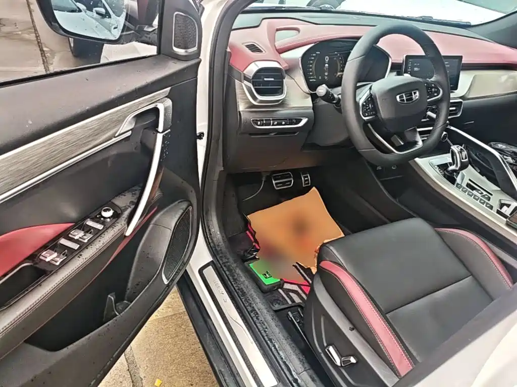 Geely Binyue — миниатюра 16