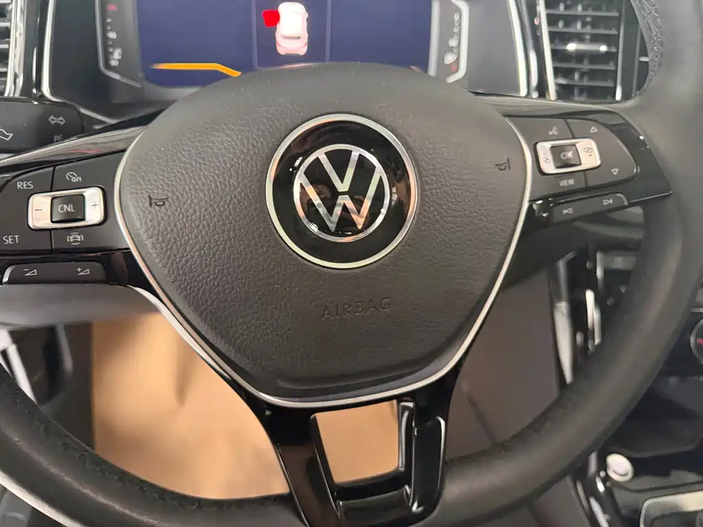 Volkswagen T-Roc — миниатюра 9
