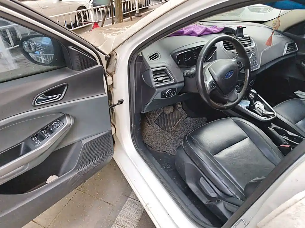 Ford Escort — миниатюра 13