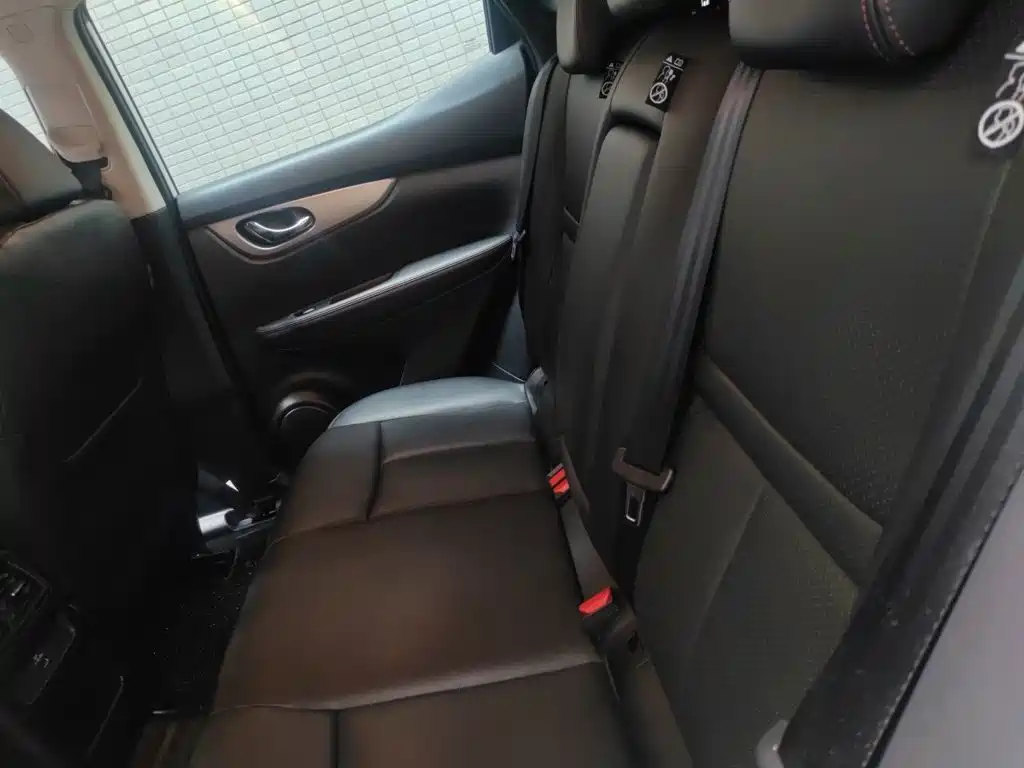 Nissan Qashqai — миниатюра 15