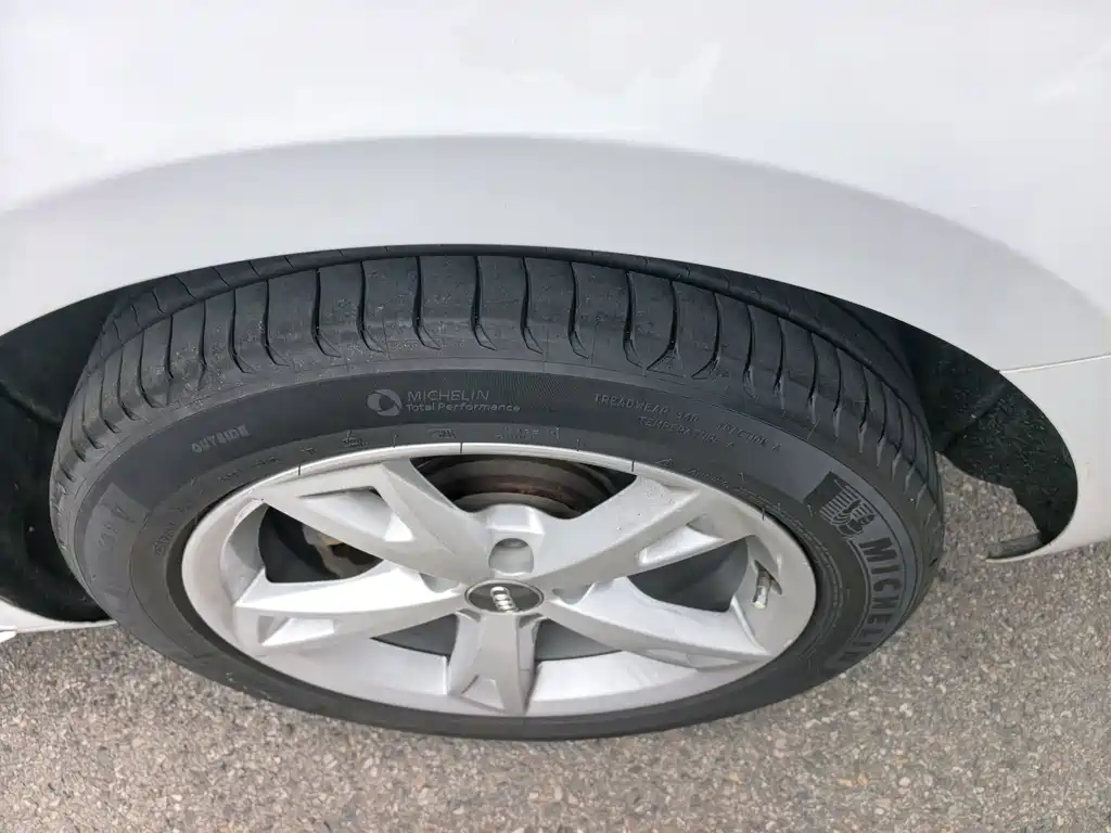 Audi A4L — миниатюра 15