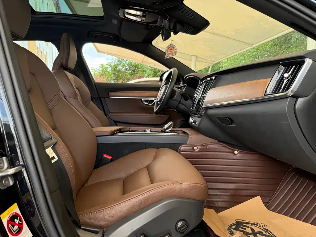 Volvo S90 — миниатюра 12