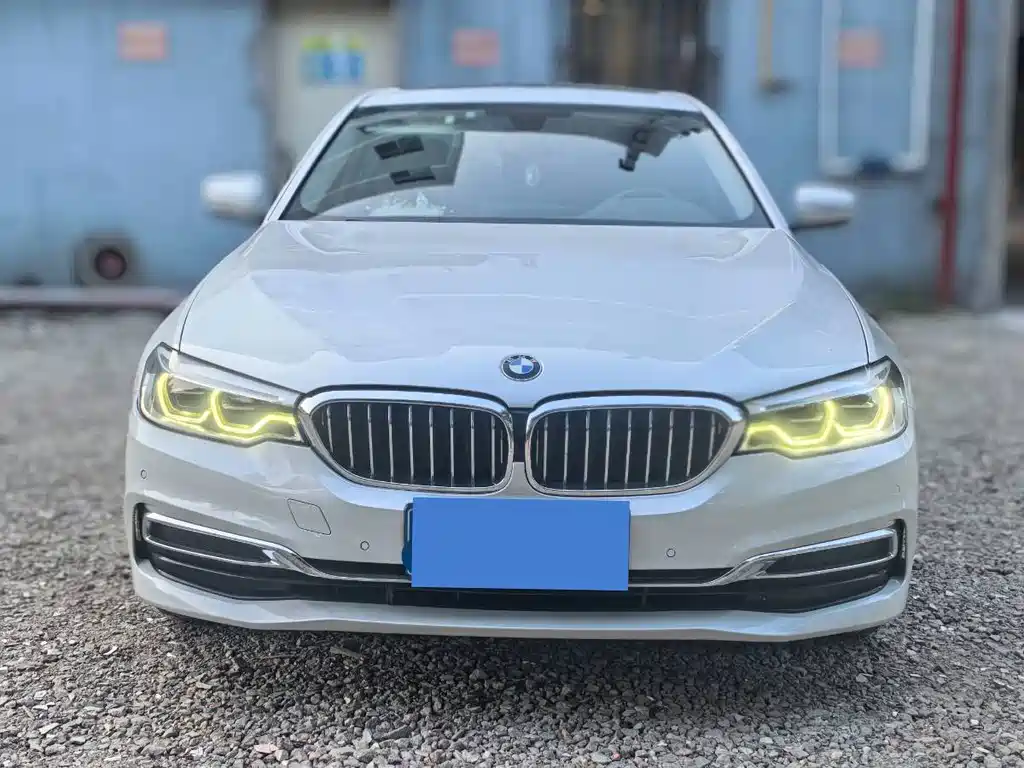 BMW 5 Series — миниатюра 2