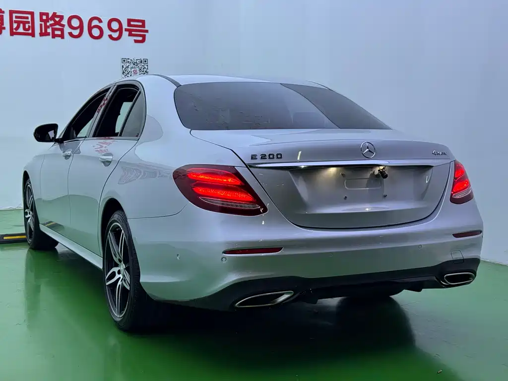 Mercedes-Benz E-Class — миниатюра 28