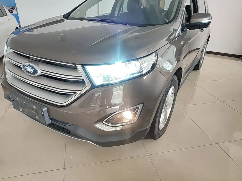 Ford Edge — миниатюра 24