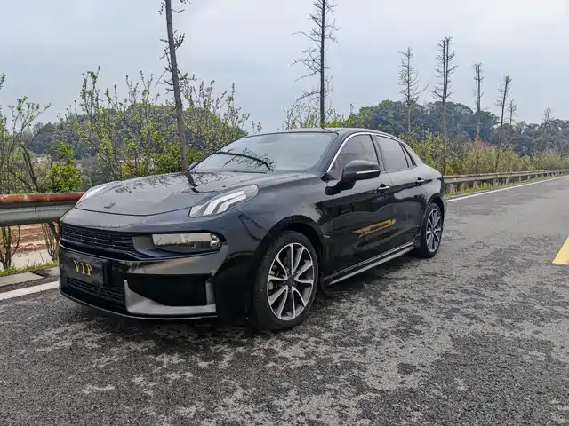 2019 Lynk & Co 03