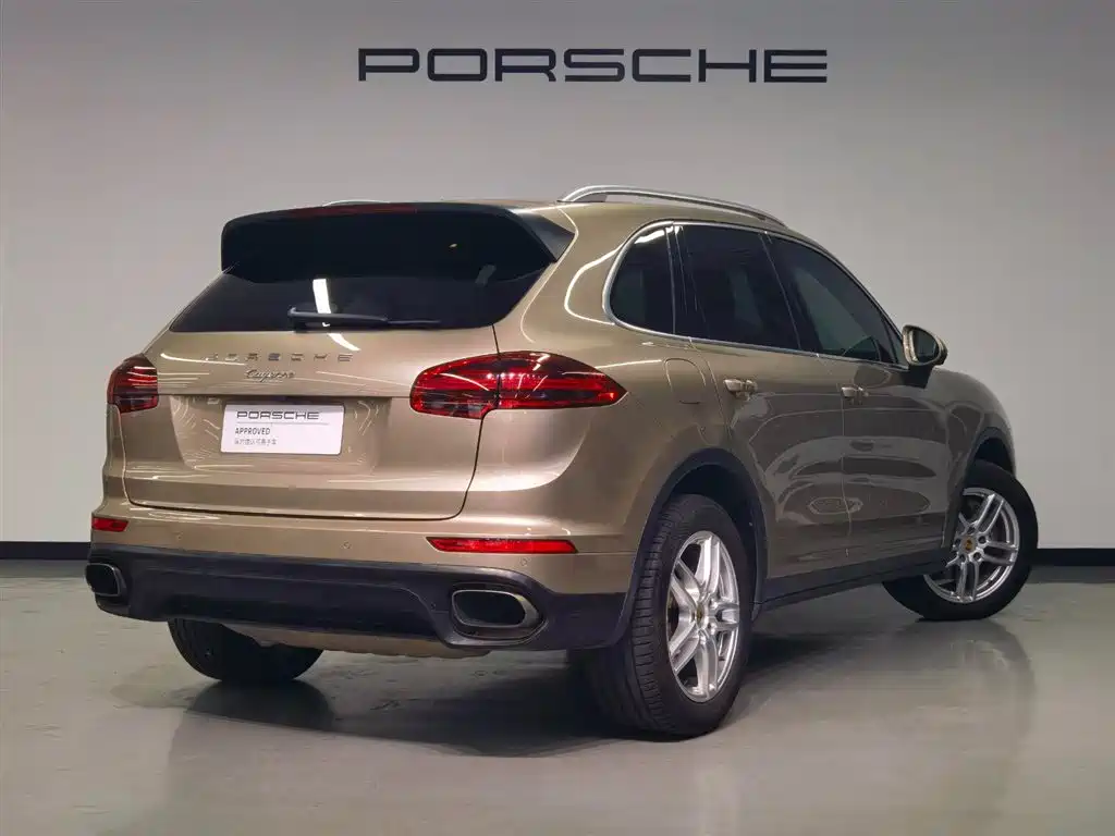 Porsche Cayenne — миниатюра 5