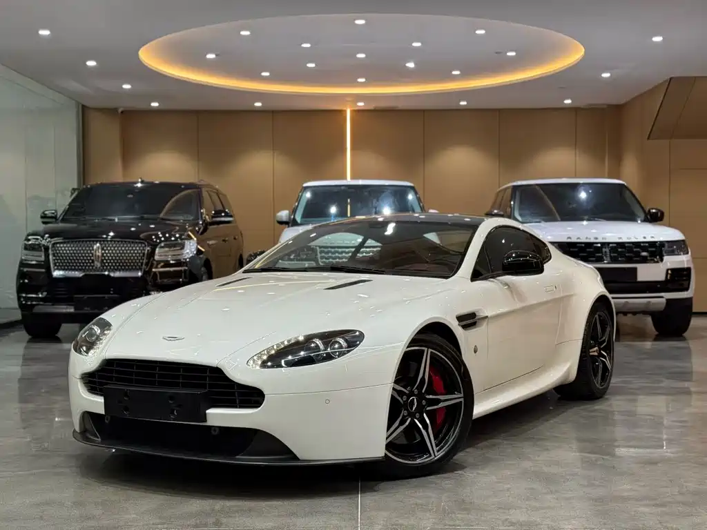 Aston Martin V8 Vantage 2015 4.7L Coupe