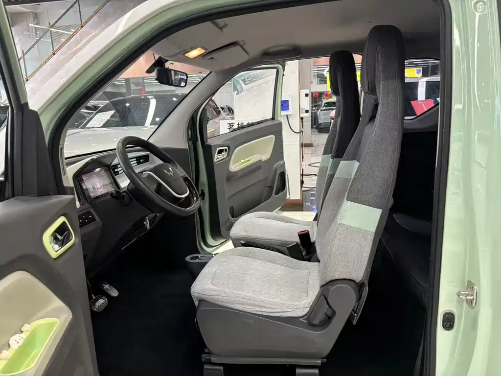 Wuling MINIEV — миниатюра 7