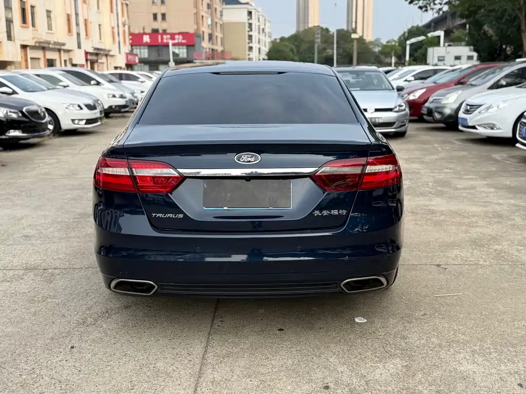 Ford Taurus — миниатюра 8
