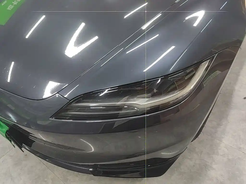 Tesla Model 3 — миниатюра 24