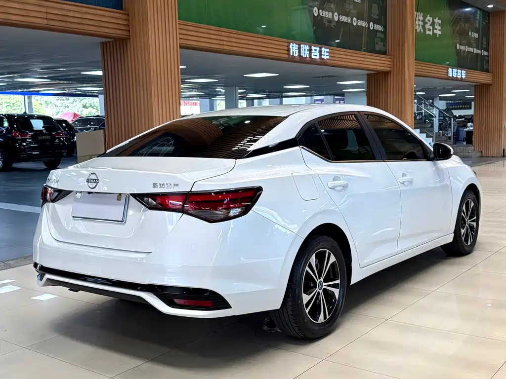 Nissan Sylphy — миниатюра 6