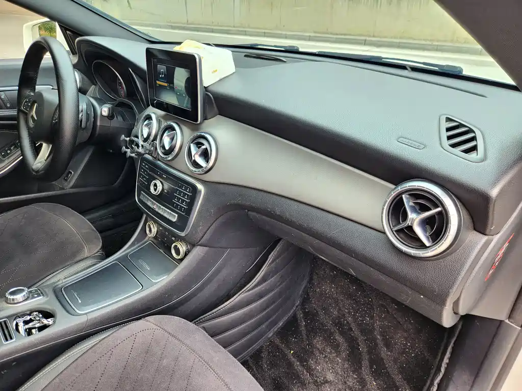 Mercedes-Benz CLA (Import) — миниатюра 8