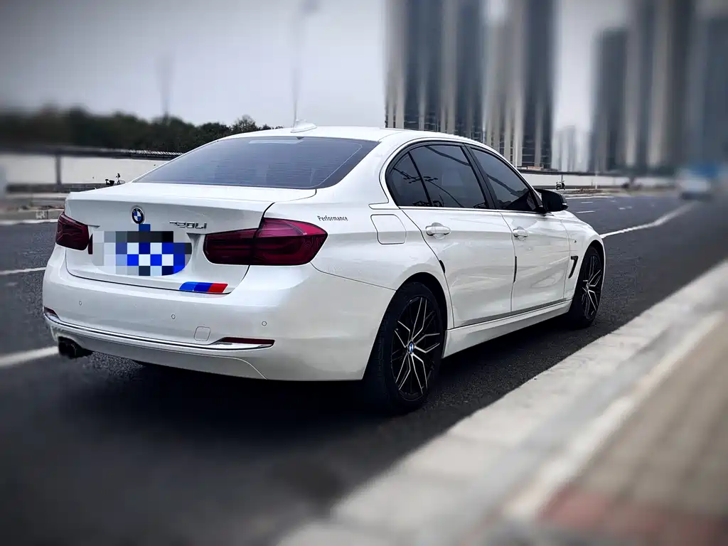 BMW 3 Series — миниатюра 9
