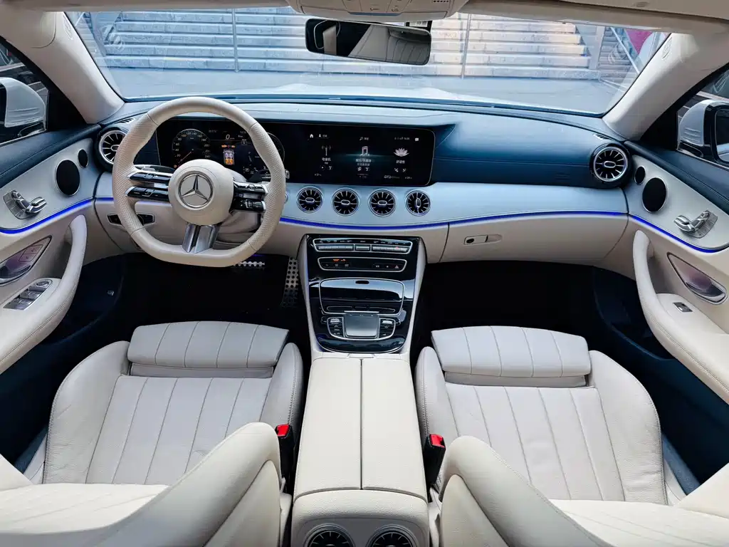 Mercedes-Benz E-Class 2023 — фото 6