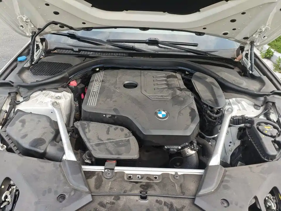 BMW 5 Series — миниатюра 7