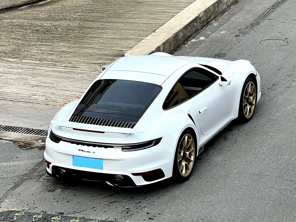 Porsche 911 2020 Turbo S 3.7T