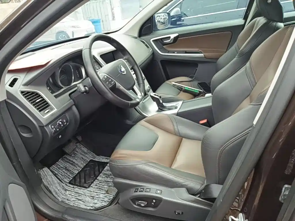 Volvo XC60 — миниатюра 15