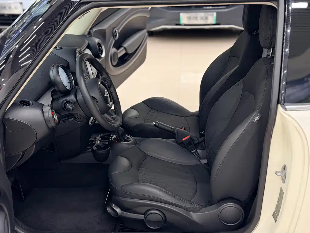 MINI Mini Clubman — миниатюра 16
