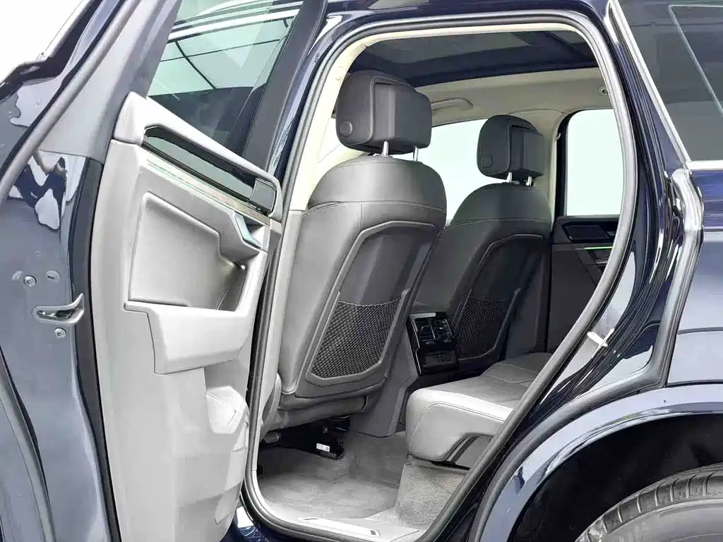 Volkswagen Touareg — миниатюра 6