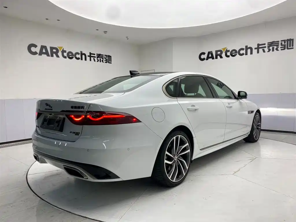 Jaguar XFL 2024 2.0T P300 Flagship Sport