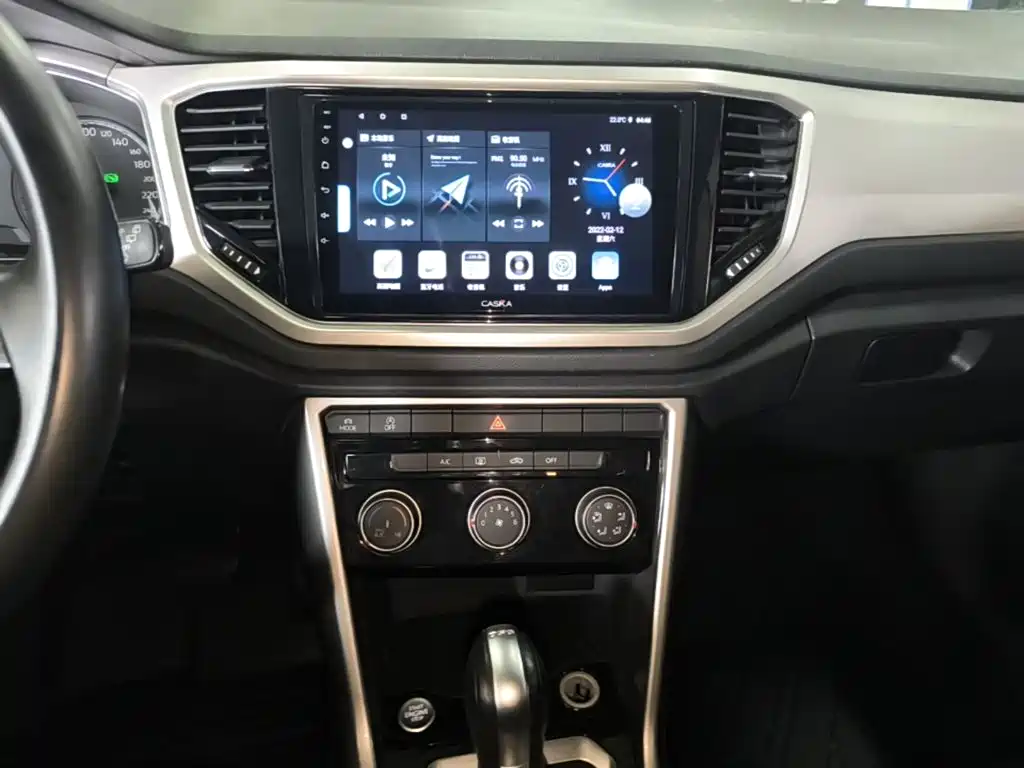 Volkswagen T-Roc — миниатюра 13