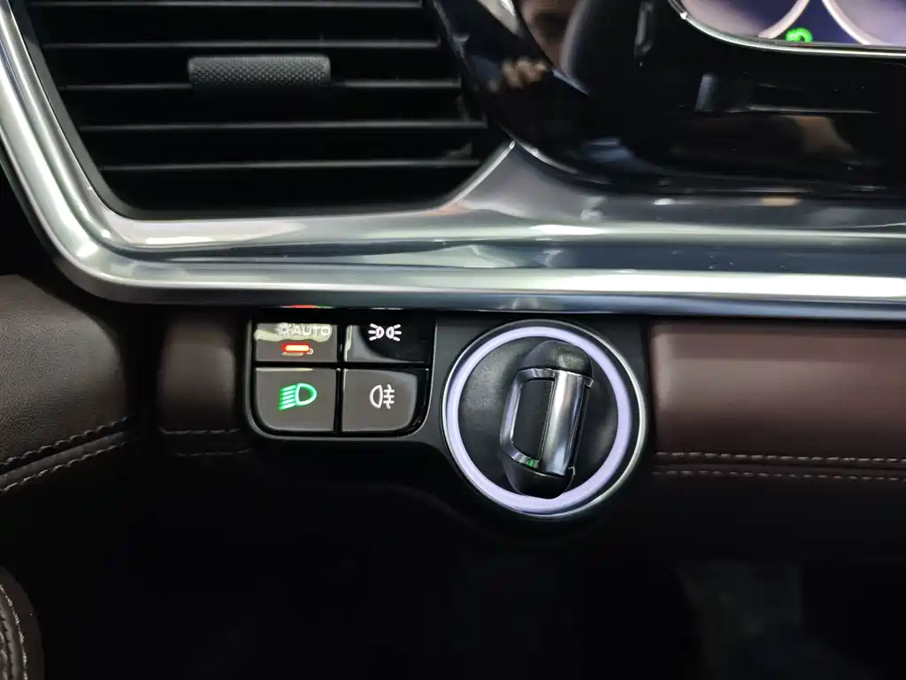 Porsche Panamera — миниатюра 22