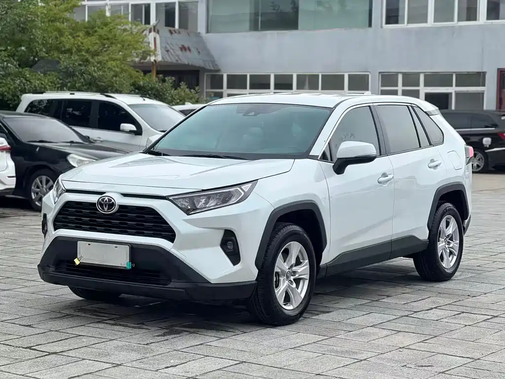 Купить Toyota RAV4